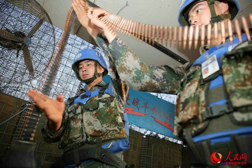 中國赴馬里維和部隊槍林彈雨中托起大國擔當