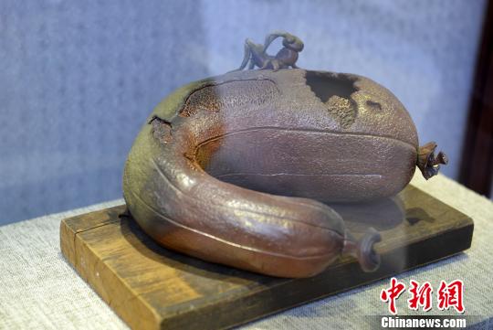 “匠心獨韻——閩臺工藝美術交流展”展品。　呂明 攝