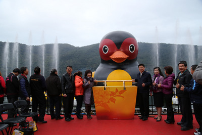 花蓮“紅面鴨”重出江湖增水舞燈光秀（圖）