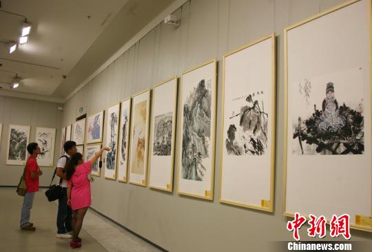 “南天情——兩岸四地書畫名家作品邀請展”展出