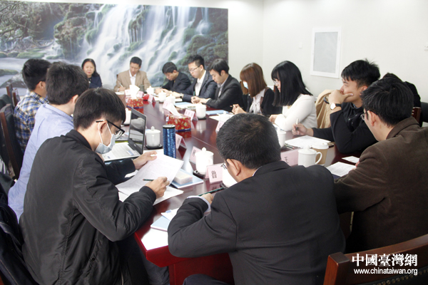 由全國臺灣研究會主辦的“兩岸青年交流回顧與前瞻”座談會在京舉辦。