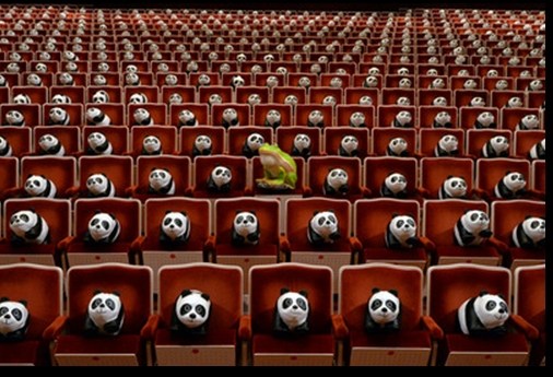 1600隻“紙熊貓”明正式亮相臺北遊客可抱著拍照