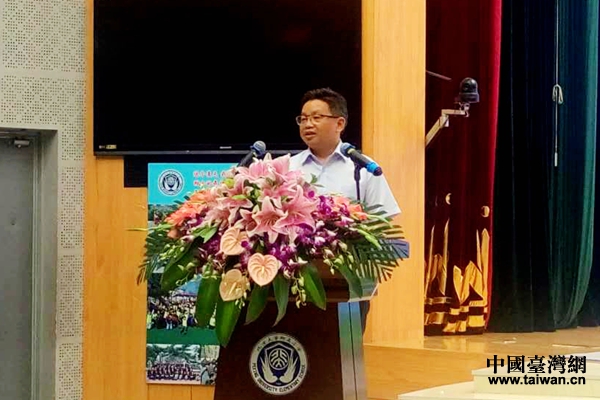 全國臺聯副會長楊毅周在開營儀式上致辭