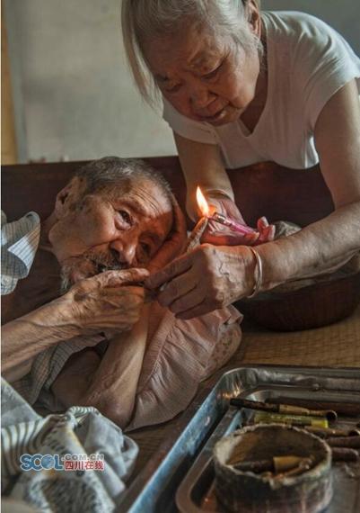 百歲老人趣事：103歲銀行退休工每天數錢找感覺