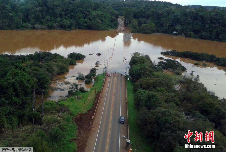 阿根廷伊瓜蘇瀑布爆發特大山洪 多條道路中斷