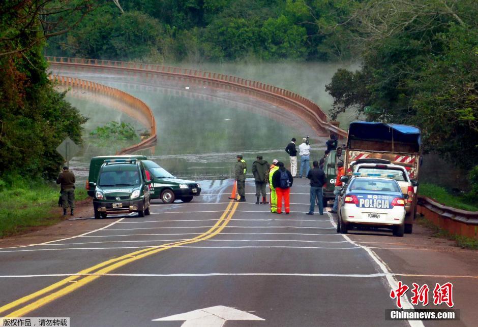 阿根廷伊瓜蘇瀑布爆發特大山洪 多條道路中斷