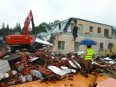 二房東租下一舊工廠建大量違建被拆