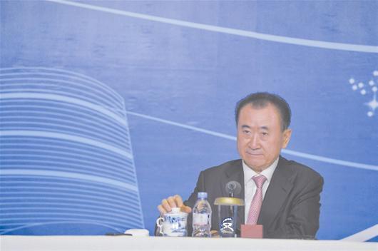 王健林接受媒體採訪:文化産業需要大投資加大科技