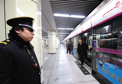 乘北京地鐵今起最低3元預計新票價週一迎“大考”