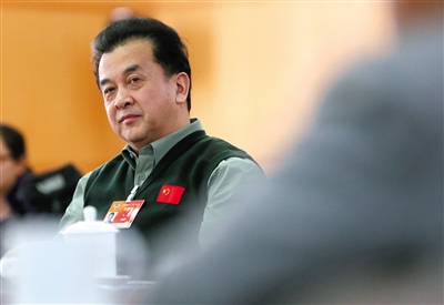 2015年3月4日，黃宏委員在政協小組討論會上。（薛珺 攝）