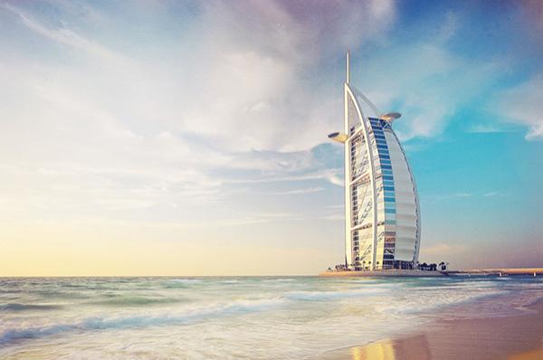 開放落地簽讓阿聯酋上了旅行熱搜榜，國人最愛奢華酒店和遊艇