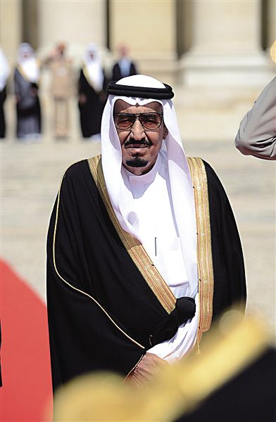 阿卜杜拉病逝後，79歲的薩勒曼繼承王位，成為沙特第七任國王。