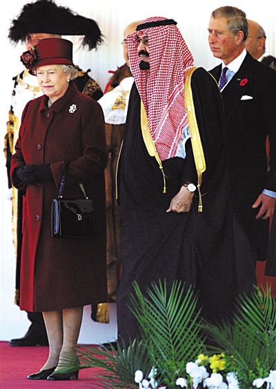 1月23日，沙特老國王阿卜杜拉因病去世，享年90歲，大量沙特民眾前往麥加聖城致哀。