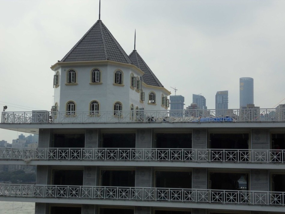 重慶建豪華水上“宮殿” 耗資1.5億