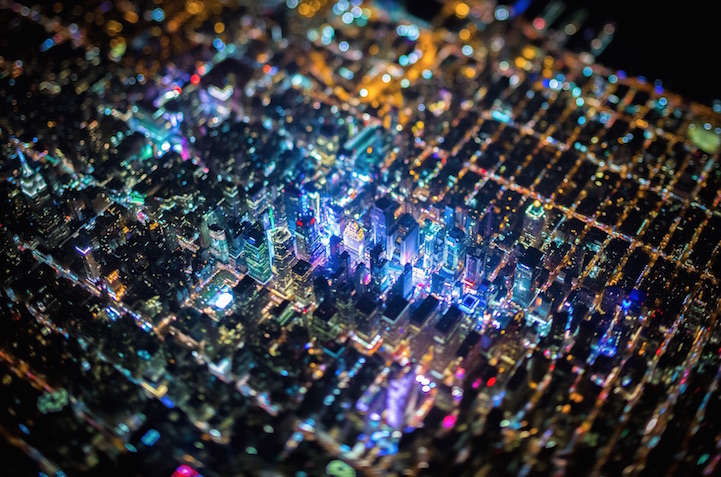 攝影師乘直升機夜襲紐約 拍攝絕美“電路板”奇景