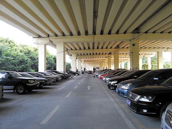廣州車位調查:東圃片區 35萬元車位售價天花板