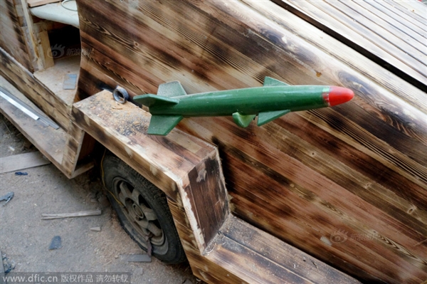 小學木匠新作品：電動裝甲戰車 時速50公里