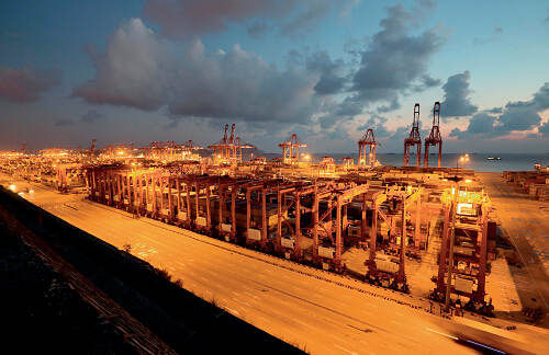 專家稱陸家嘴航運金融規模難以匹配上海港吞吐量