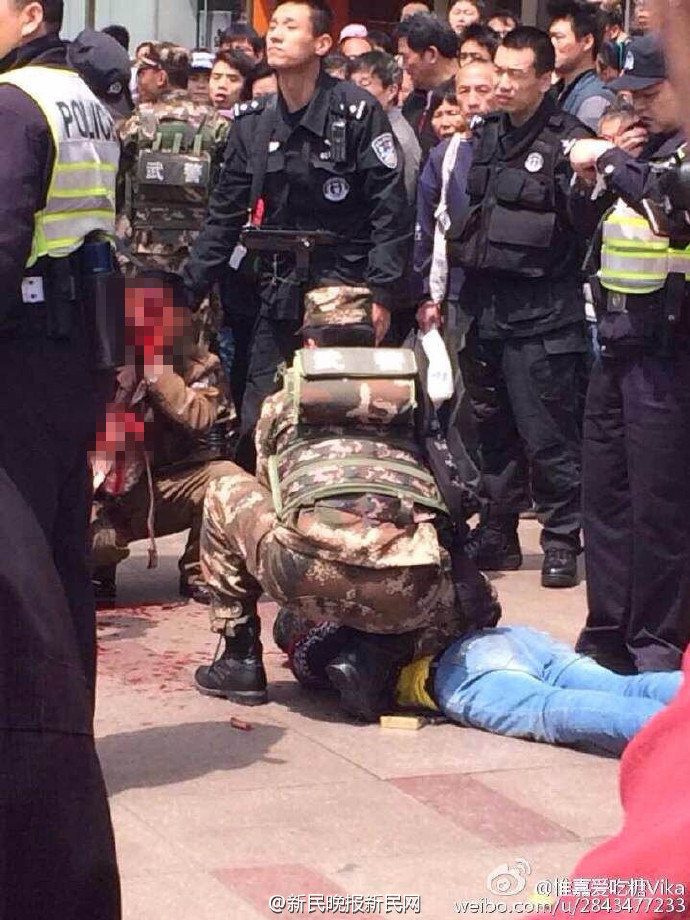 上海人民廣場發生持刀傷人事件致2傷