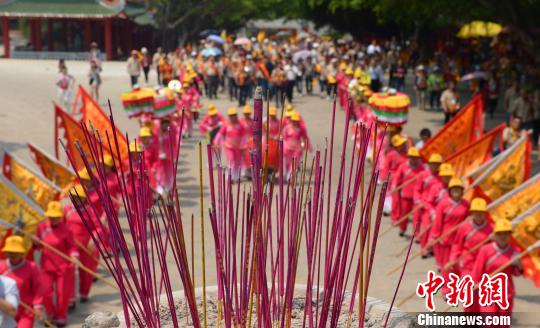 臺灣瑞安宮230余名媽祖信眾至湄洲島謁祖