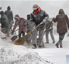 山東煙臺遭遇暴雪襲擊