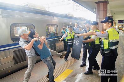 捷運殺人案火車版上演？臺鐵演習嚇壞乘客（圖）