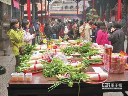 臺灣另類“考生文化” 最愛借助“神力”拼上榜(圖)