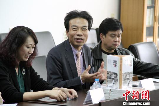 唐駿出新書《這樣留學才成功》 坦然面對“學歷門” 唐駿出新書《這樣留學才成功》 坦然面對“學歷門”
