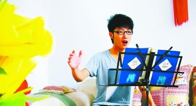 “鄉土小詩人”寫詩400多首 屢在大賽中獲獎 “鄉土小詩人”寫詩400多首 屢在大賽中獲獎