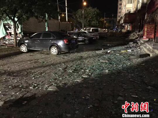 蘭州電石車爆炸多人受傷 周邊居民樓玻璃被震碎