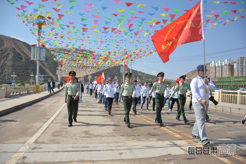 【網路媒體走轉改】“長征路上奔小康”採訪團在甘肅會寧重溫紅色歲月