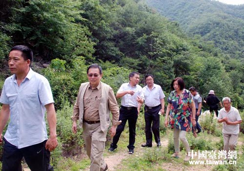 臺灣育新開發公司到南陽西峽考察特色生態農業觀光園項目