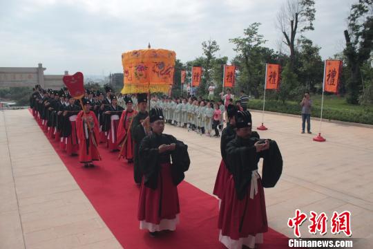 福建晉江舉行祭孔大典 臺灣派代表擔任“亞獻官”