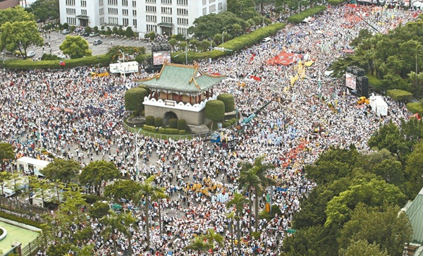 臺退將招募八百壯士在"立院"埋鍋造飯 進行長期抗爭