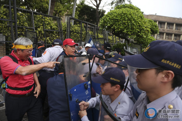 臺官員罵群眾"早點去死" 藍批綠用選戰模式撕裂社會