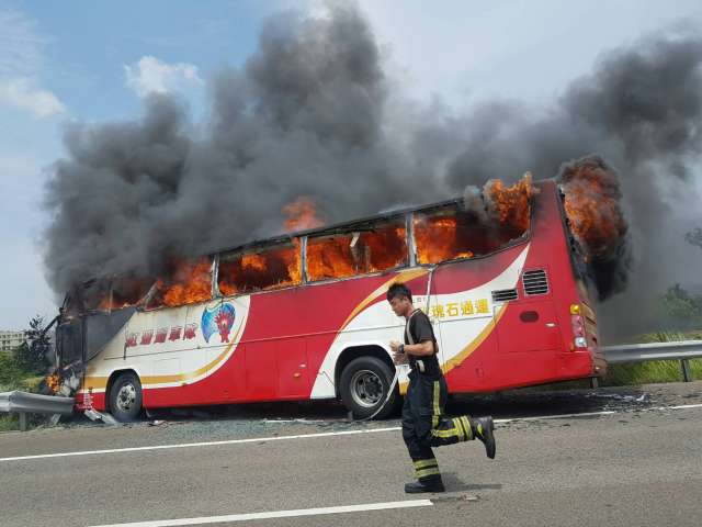 臺遊覽車事故罹難陸客家屬最快明日赴臺