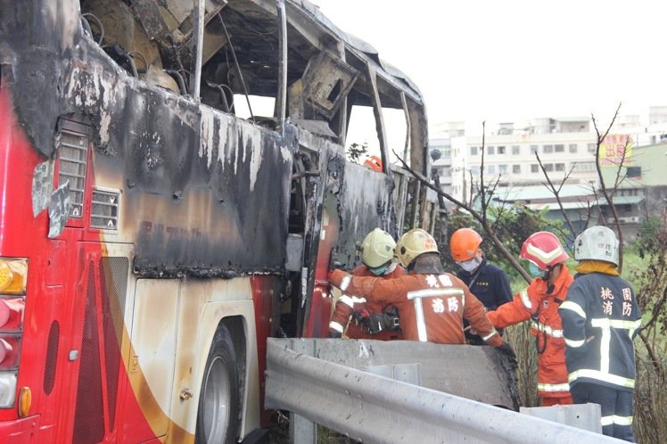 臺灣遊覽車起火事故：罹難乘客每人預估理賠117萬