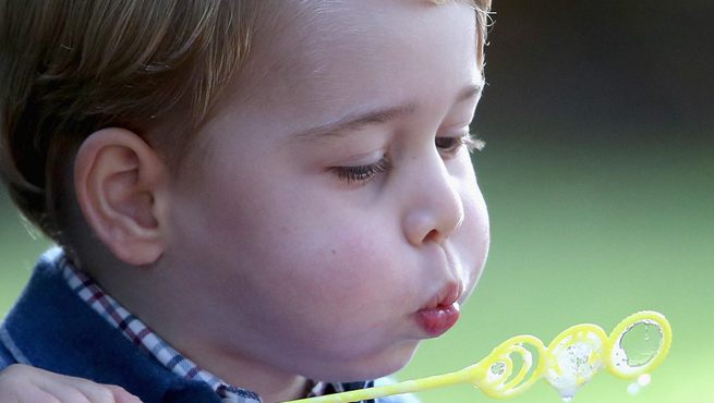 英國喬治小王子4歲生日照笑開懷 各國小王子萌照PK