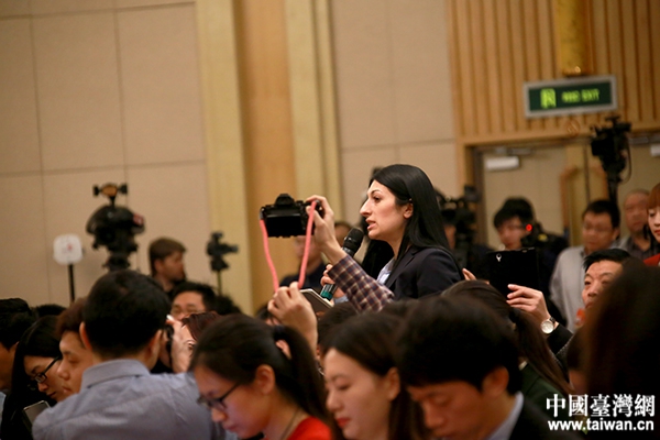 外交部長王毅就中國外交政策和對外關係答記者問。（台灣網 普燕 攝）