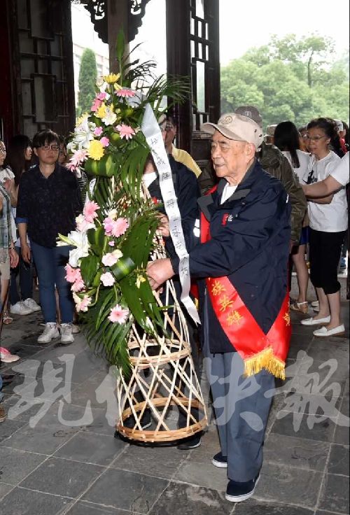 岳麓山上祭戰友 老兵講述抗戰往事