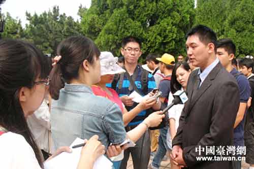 臺灣世新大學通識中心講師沈超群接受媒體採訪