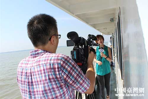 臺灣TVBS電視臺在東洞庭湖作江豚專題採訪