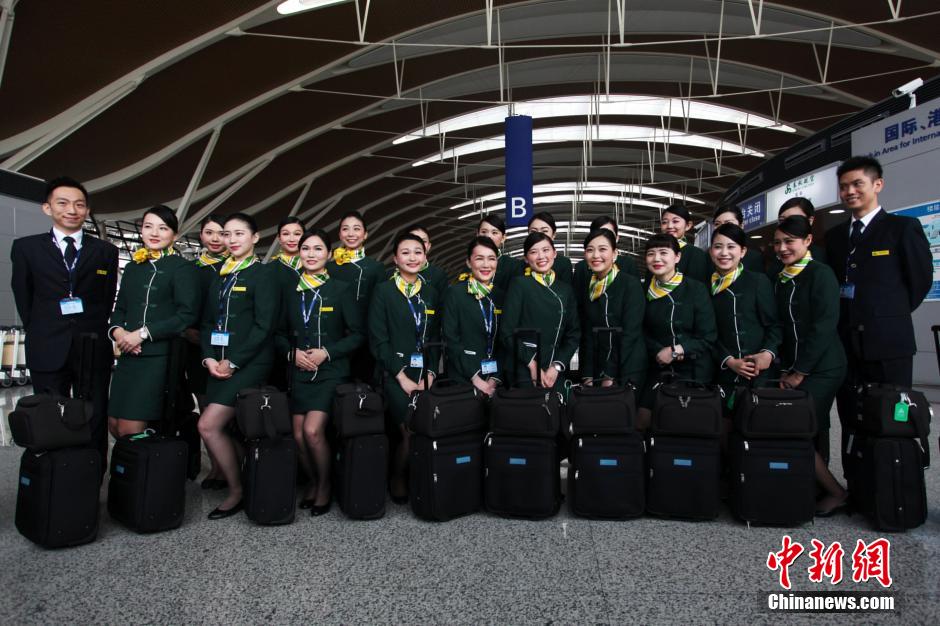 大陸首批臺灣籍空乘亮相 千名應聘者僅24人被選
