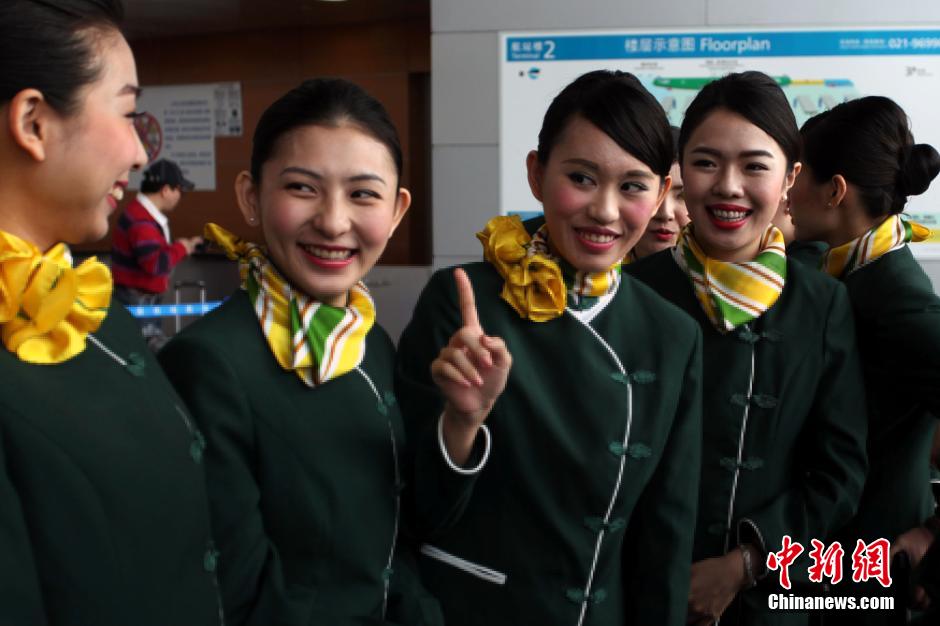 大陸首批臺灣籍空乘亮相 千名應聘者僅24人被選