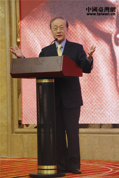 新黨主席郁慕明出席論壇並致辭。