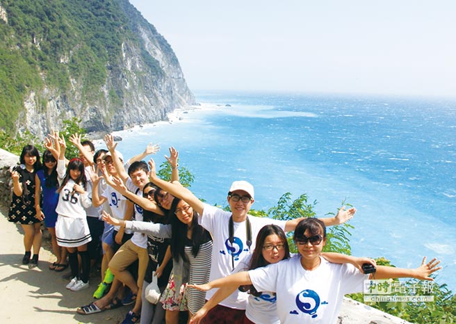 臺旅遊業:2015年大陸游客為臺創2300億觀光收入