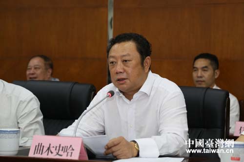 四川省政府副省長曲木史哈出席會議並致辭