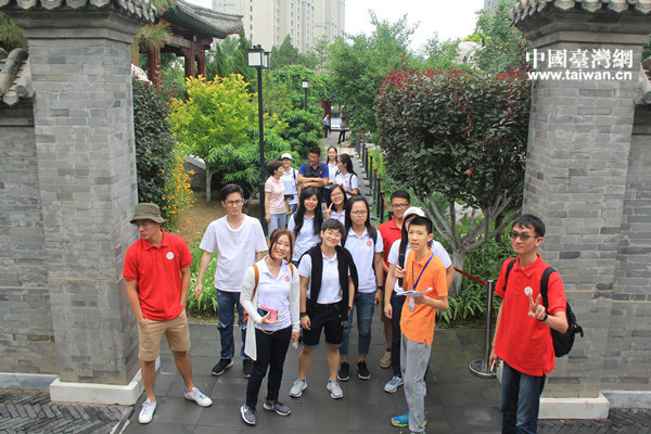 參觀李叔同先生故居紀念館（中信銀行天津分行供圖）.jpg