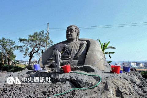 臺灣舉辦泥雕藝術節大型泥雕作品栩栩如生（圖）
