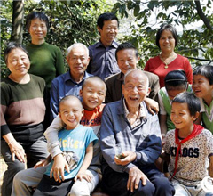 江西最年長壽星114歲 五代同堂共有子孫112人